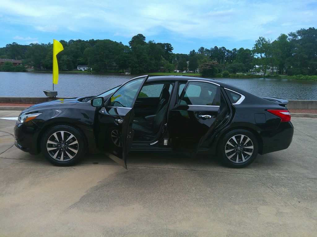 Photo 6 of this NISSAN ALTIMA
