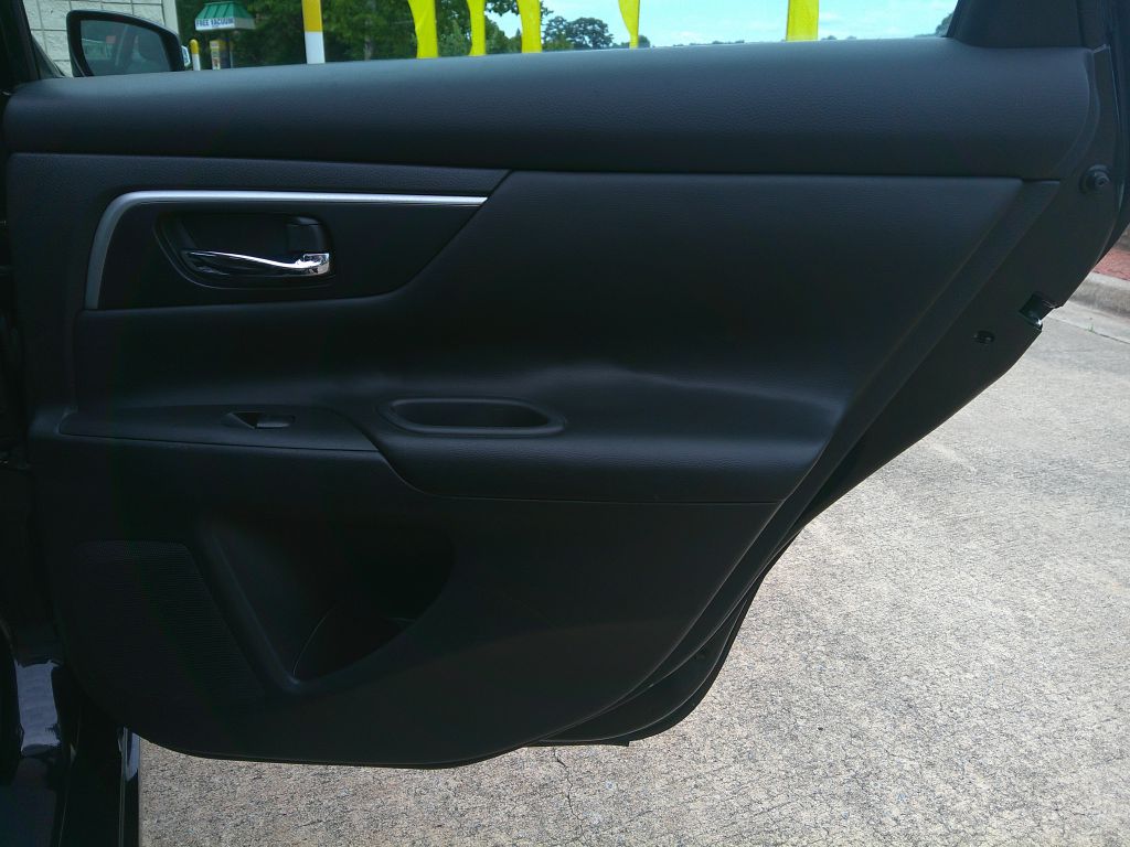 Photo 9 of this NISSAN ALTIMA