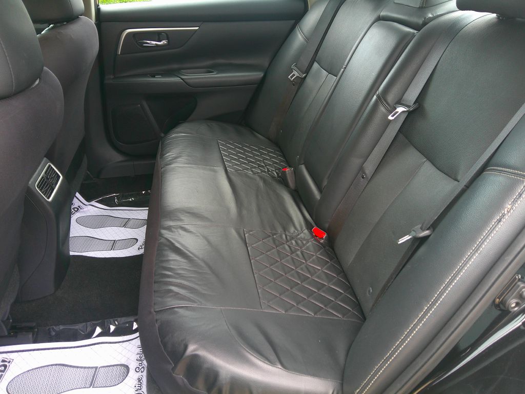 Photo 15 of this NISSAN ALTIMA