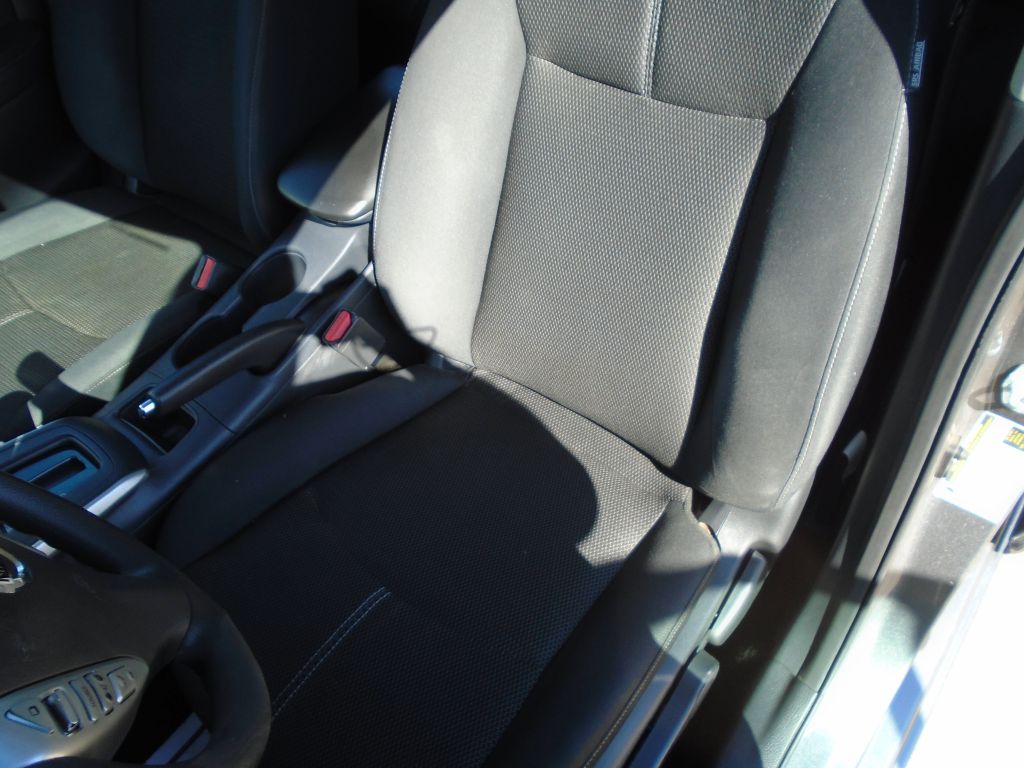 Photo 11 of this NISSAN SENTRA