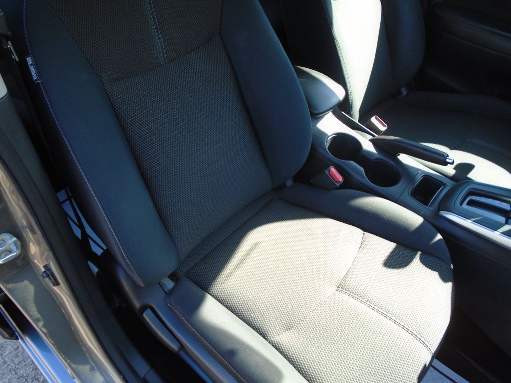 Photo 12 of this NISSAN SENTRA