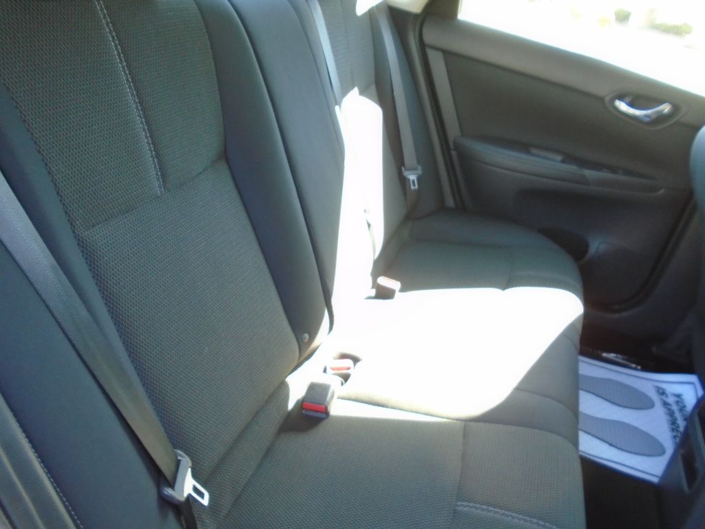 Photo 13 of this NISSAN SENTRA