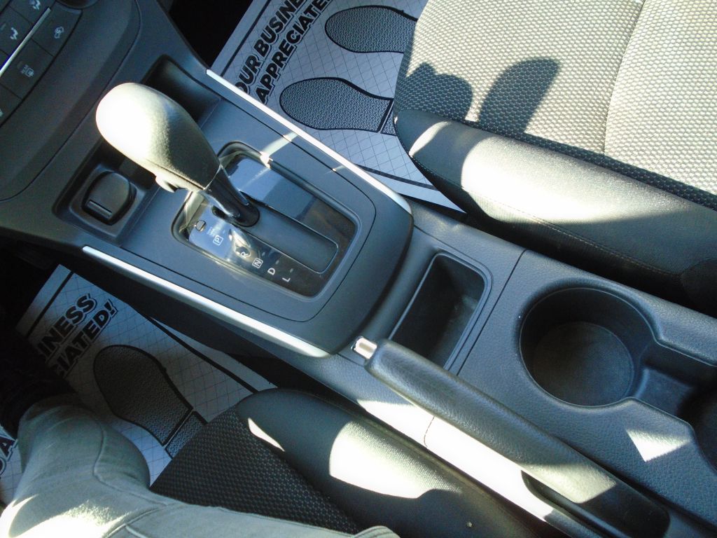 Photo 21 of this NISSAN SENTRA