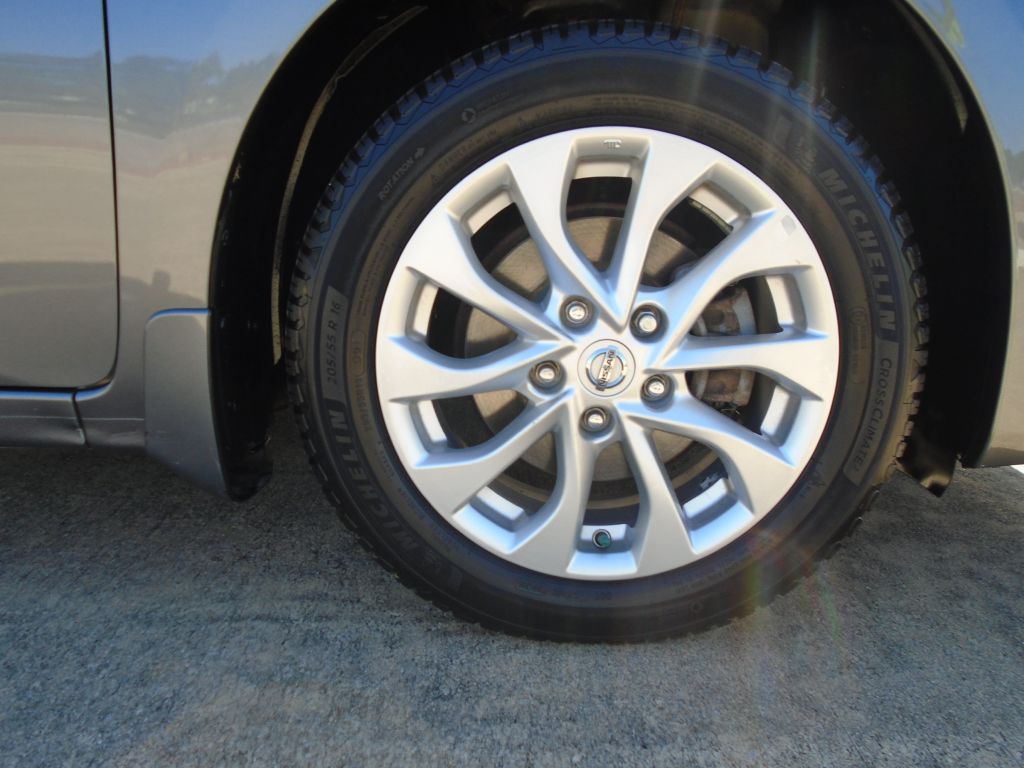 Photo 24 of this NISSAN SENTRA