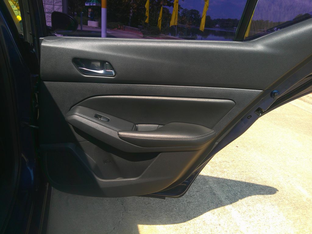 Photo 9 of this NISSAN ALTIMA