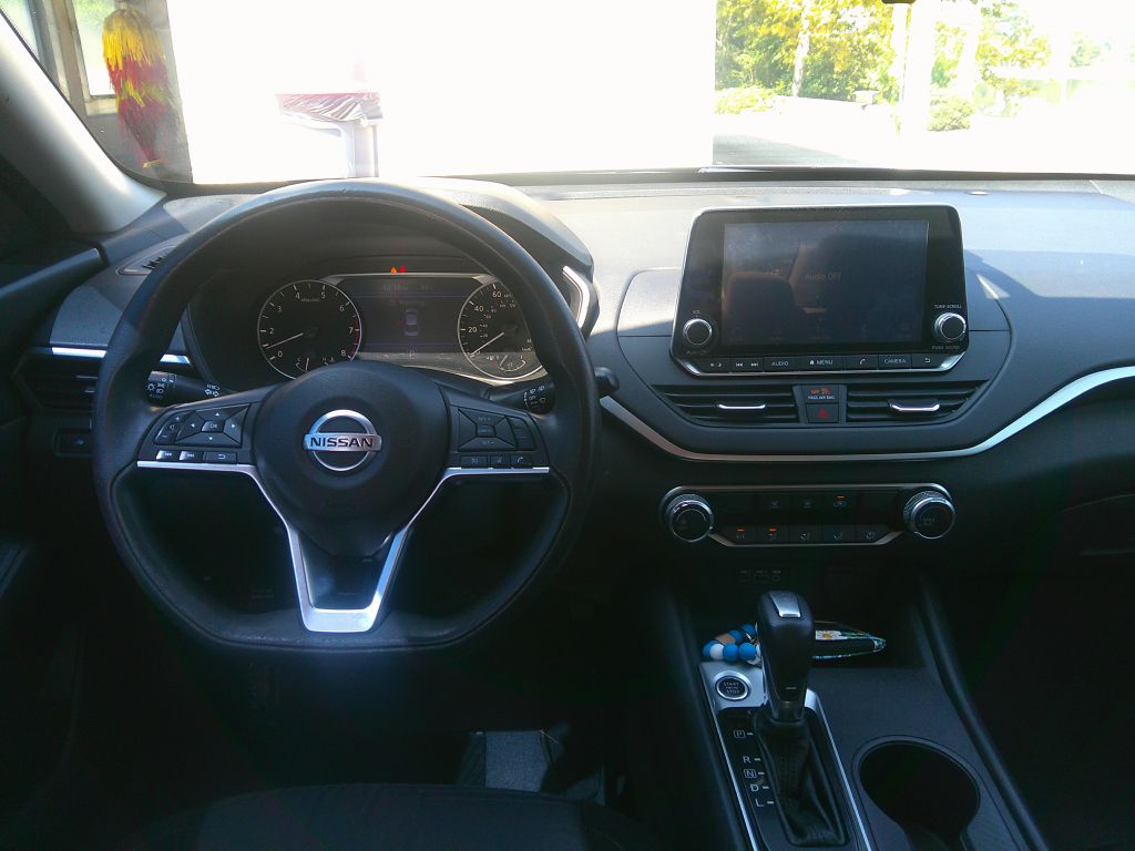 Photo 15 of this NISSAN ALTIMA