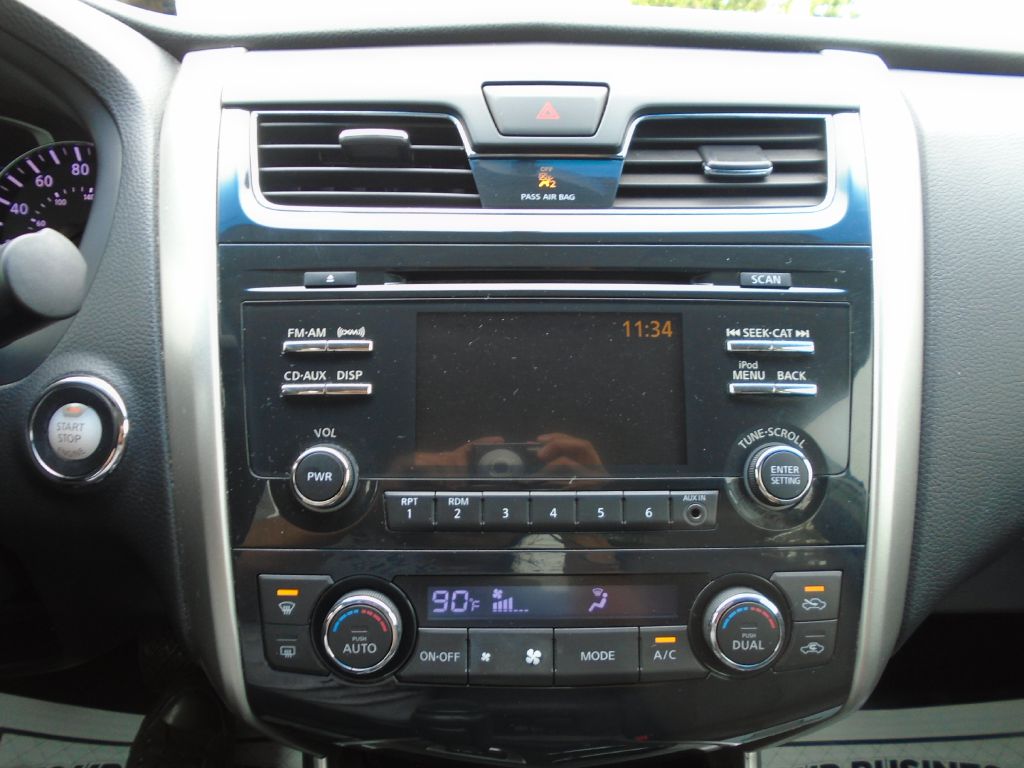 Photo 19 of this NISSAN ALTIMA