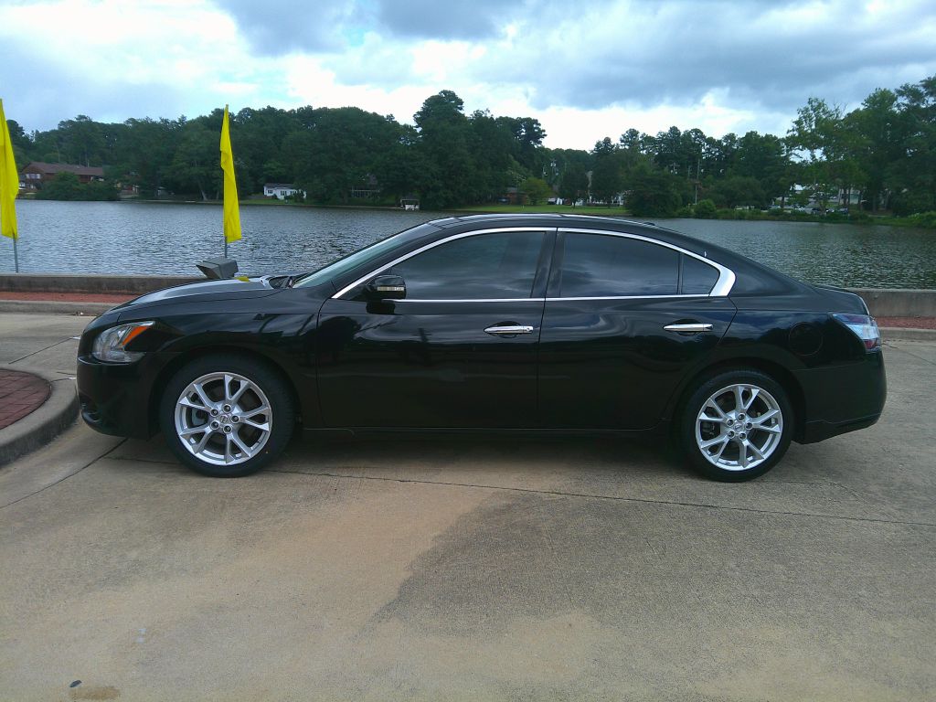 Photo 3 of this NISSAN MAXIMA