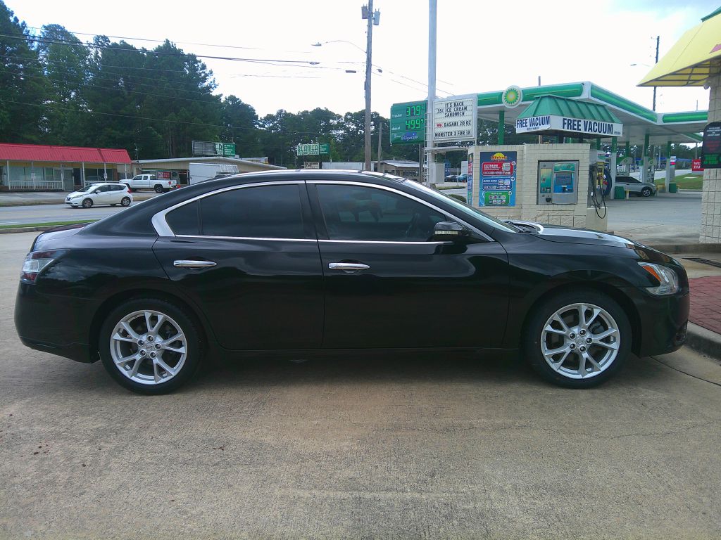 Photo 4 of this NISSAN MAXIMA