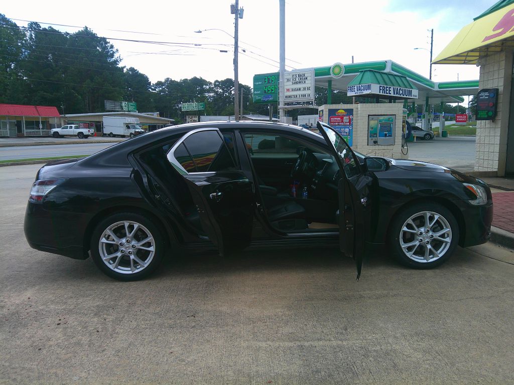 Photo 5 of this NISSAN MAXIMA