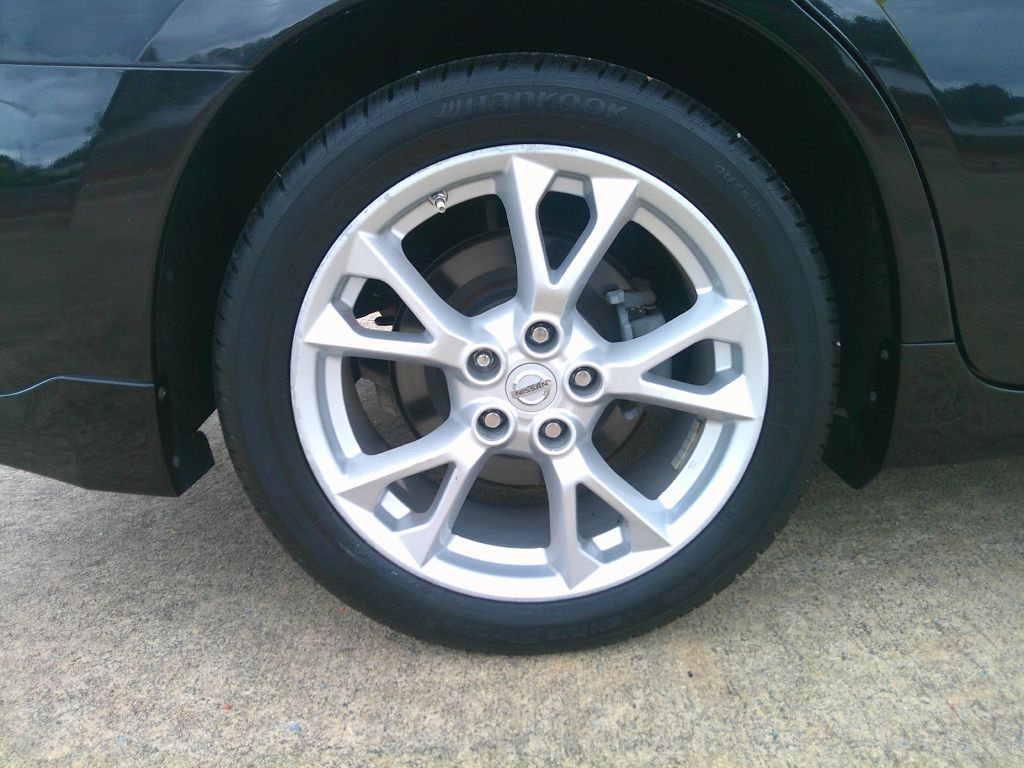 Photo 22 of this NISSAN MAXIMA