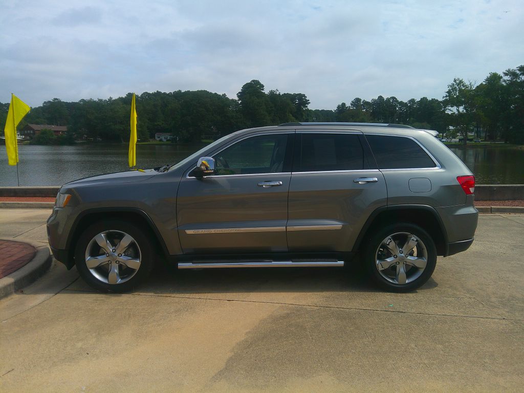 Photo 3 of this JEEP GRAND CHEROKEE