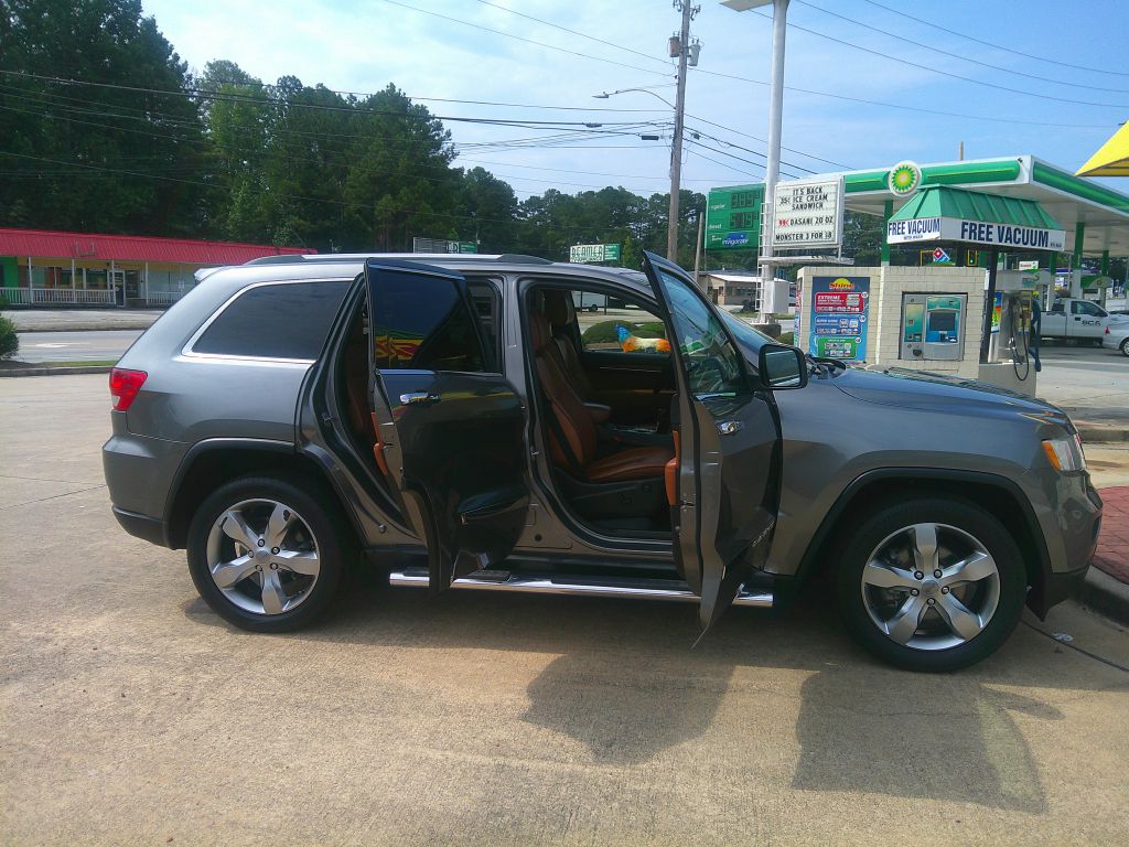 Photo 5 of this JEEP GRAND CHEROKEE