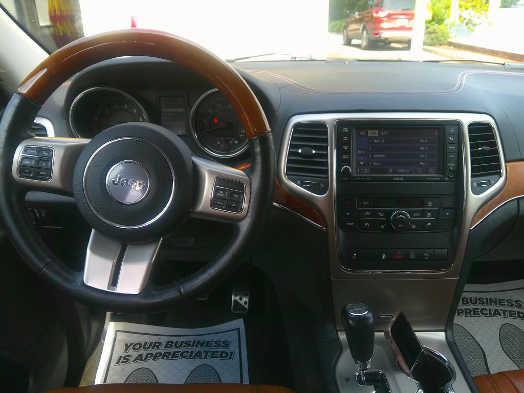 Photo 15 of this JEEP GRAND CHEROKEE