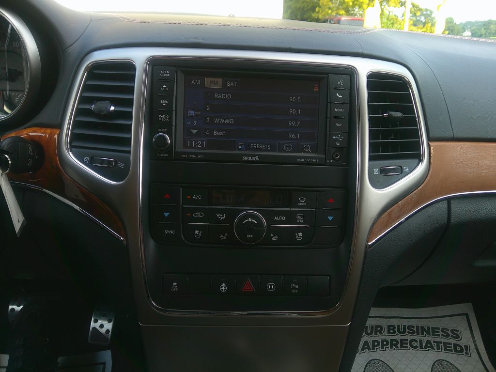Photo 19 of this JEEP GRAND CHEROKEE