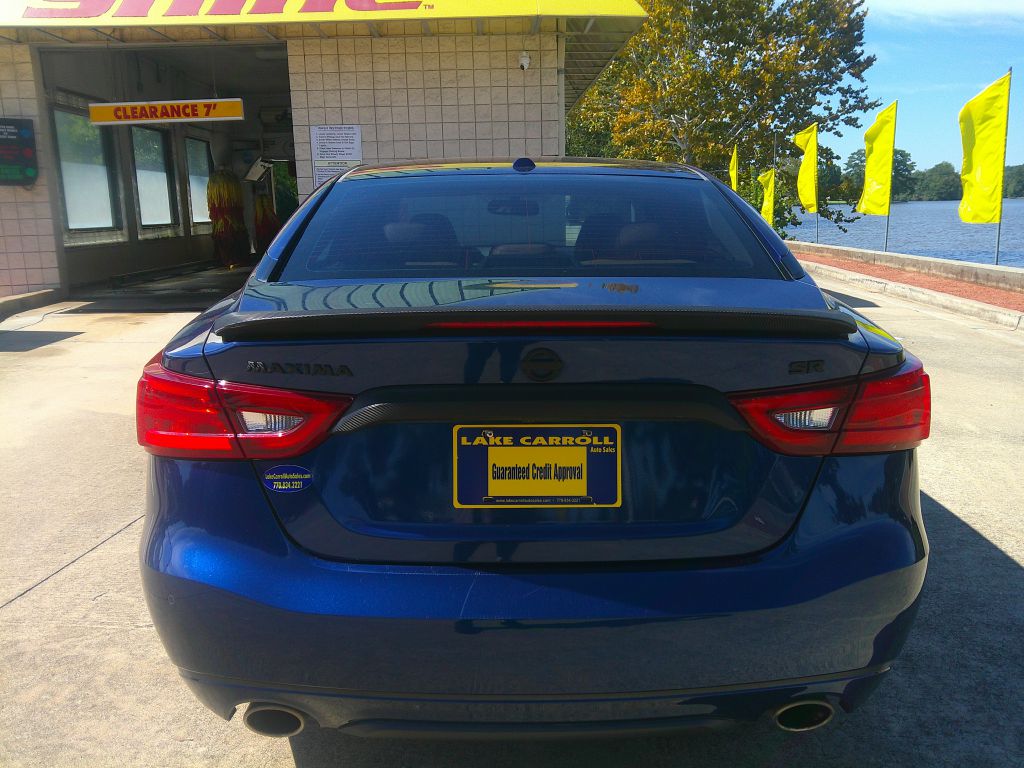 Photo 2 of this NISSAN MAXIMA