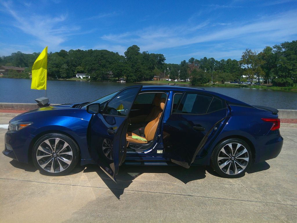 Photo 6 of this NISSAN MAXIMA