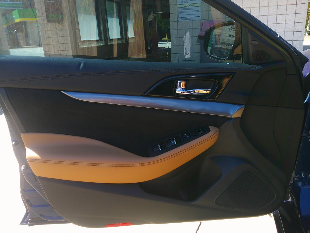 Photo 7 of this NISSAN MAXIMA