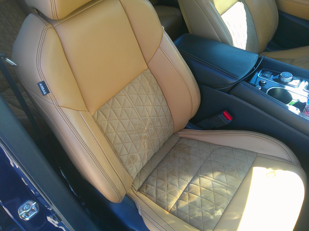 Photo 12 of this NISSAN MAXIMA