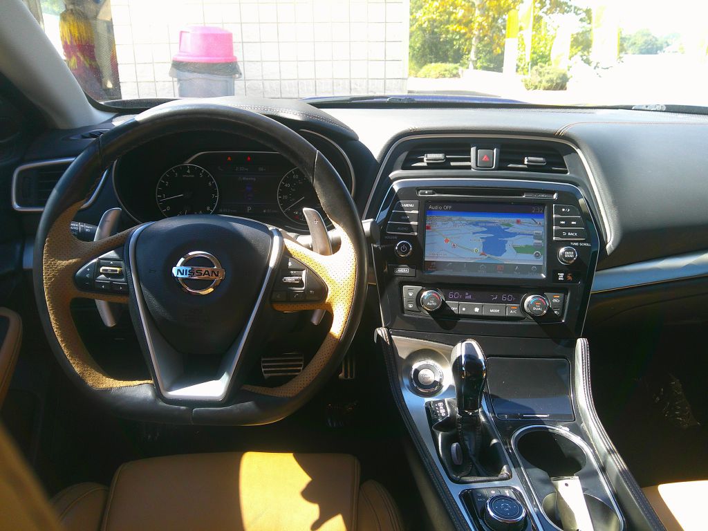 Photo 15 of this NISSAN MAXIMA