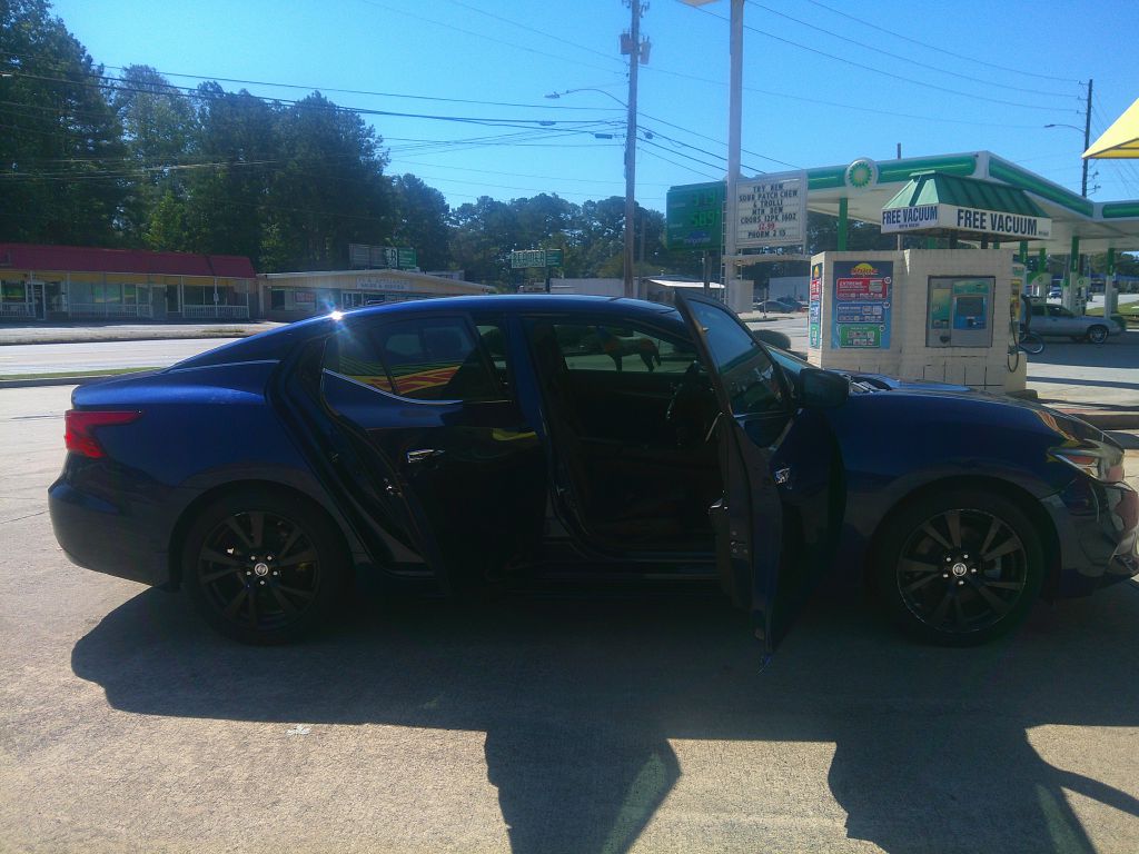 Photo 5 of this NISSAN MAXIMA