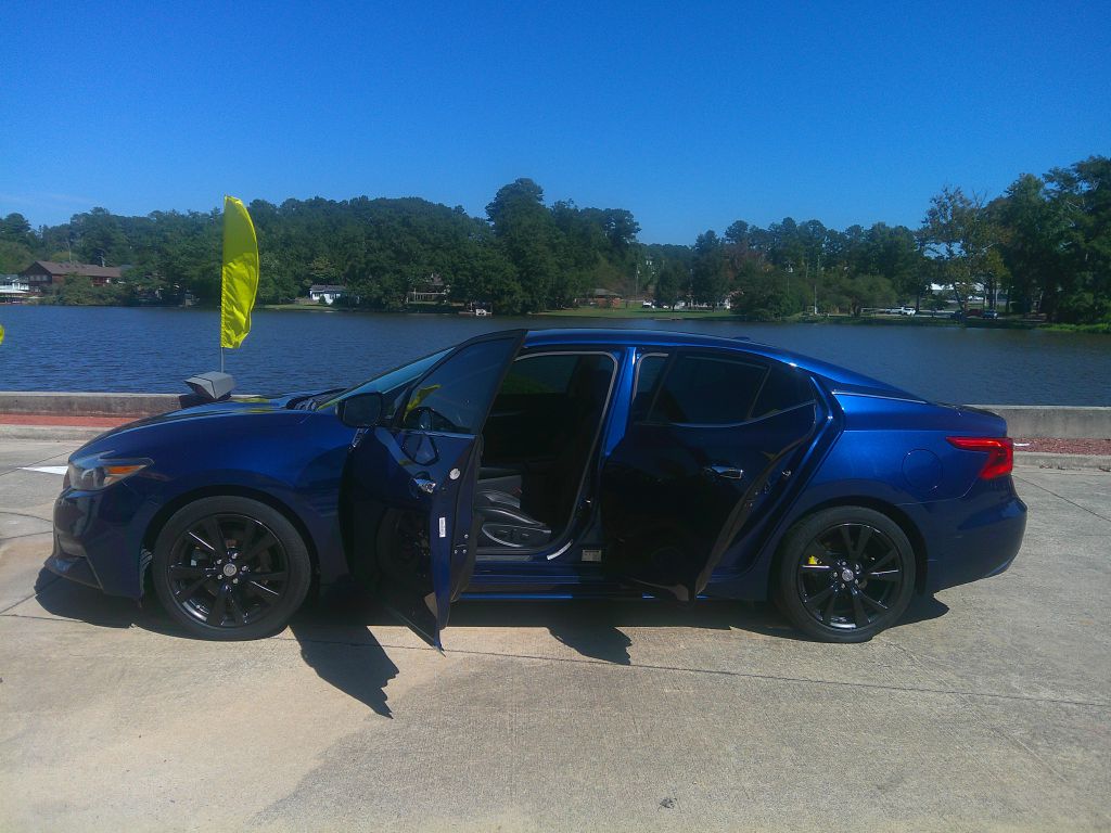 Photo 6 of this NISSAN MAXIMA