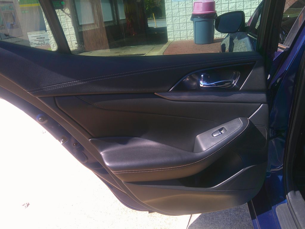 Photo 10 of this NISSAN MAXIMA