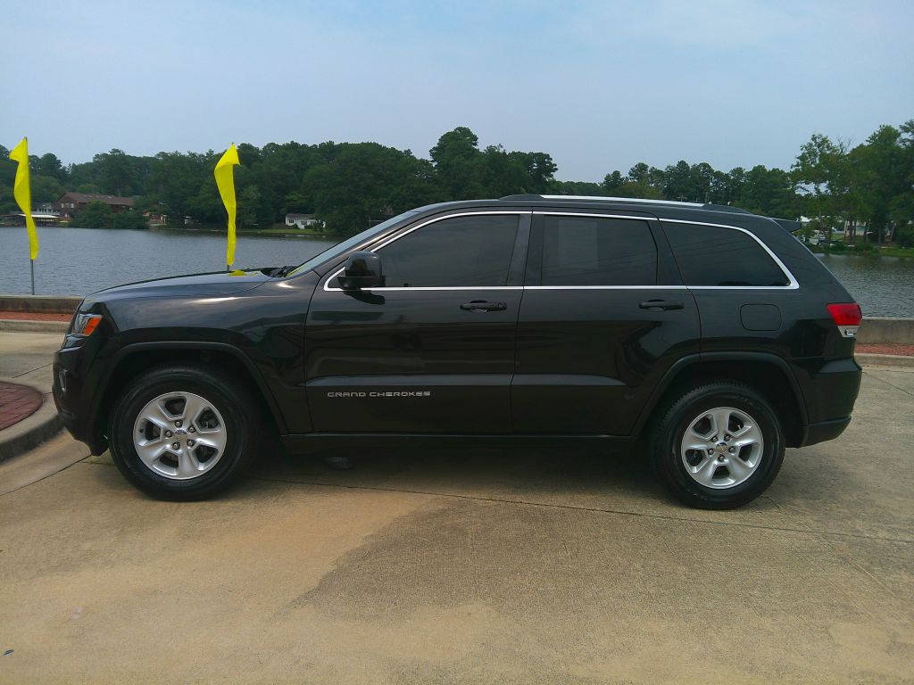 Photo 3 of this JEEP GRAND CHEROKEE