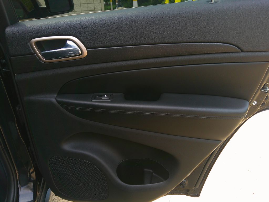 Photo 9 of this JEEP GRAND CHEROKEE