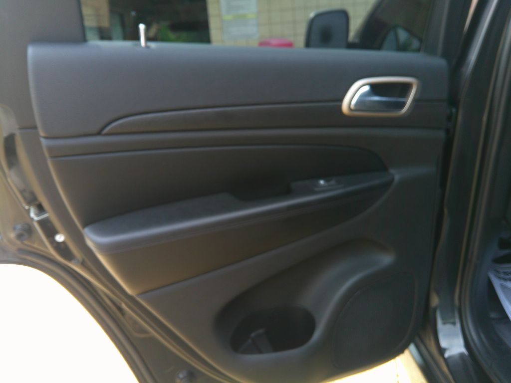 Photo 10 of this JEEP GRAND CHEROKEE