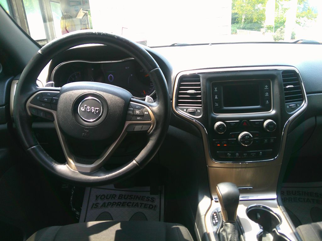 Photo 15 of this JEEP GRAND CHEROKEE