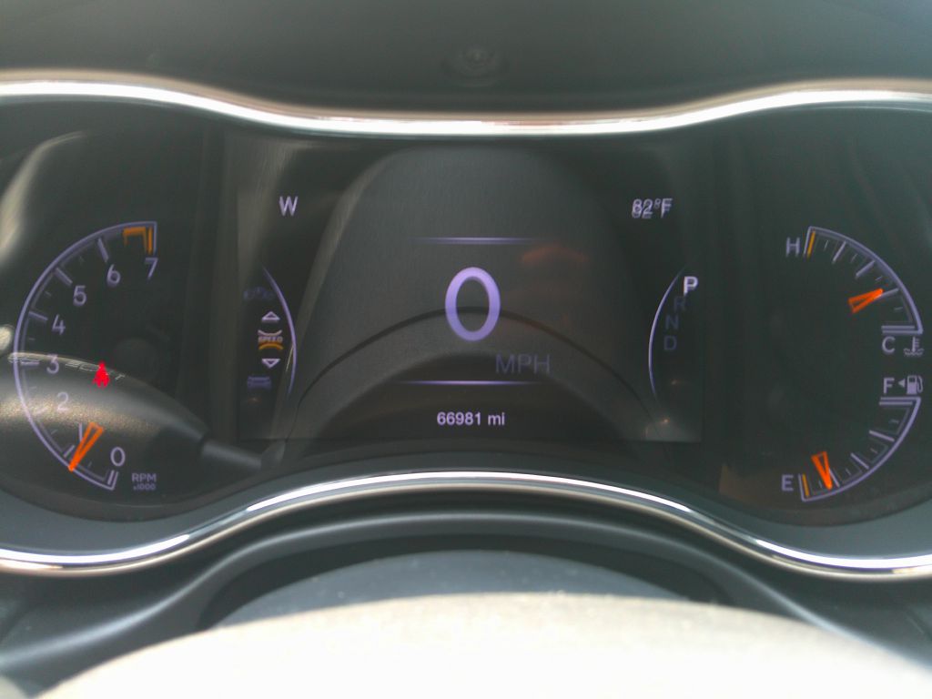 Photo 16 of this JEEP GRAND CHEROKEE