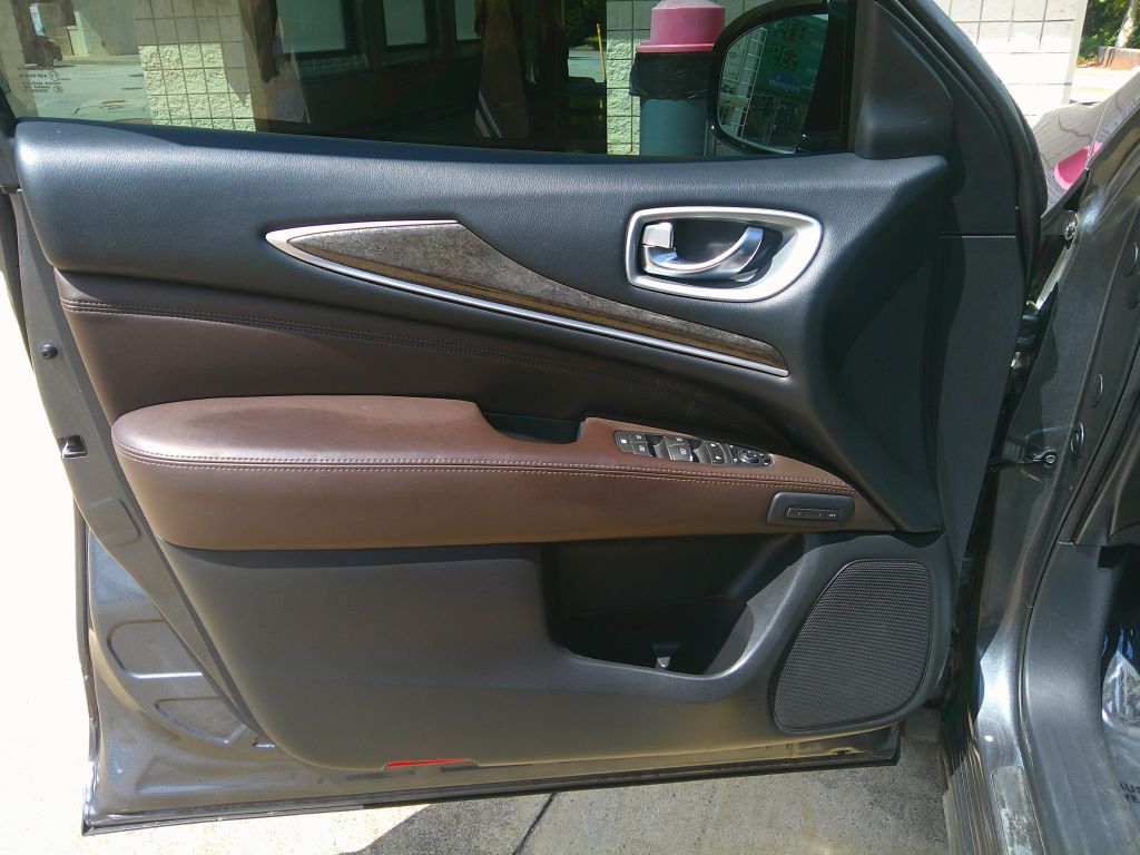 Photo 7 of this INFINITI QX60