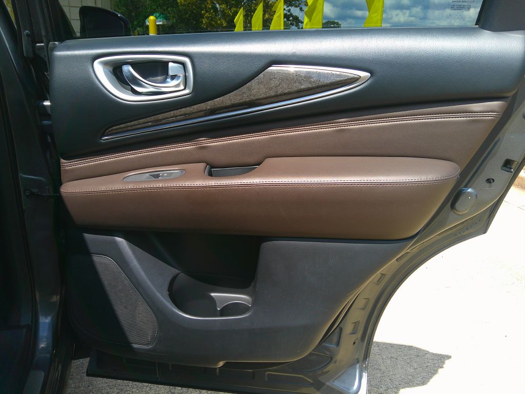 Photo 9 of this INFINITI QX60
