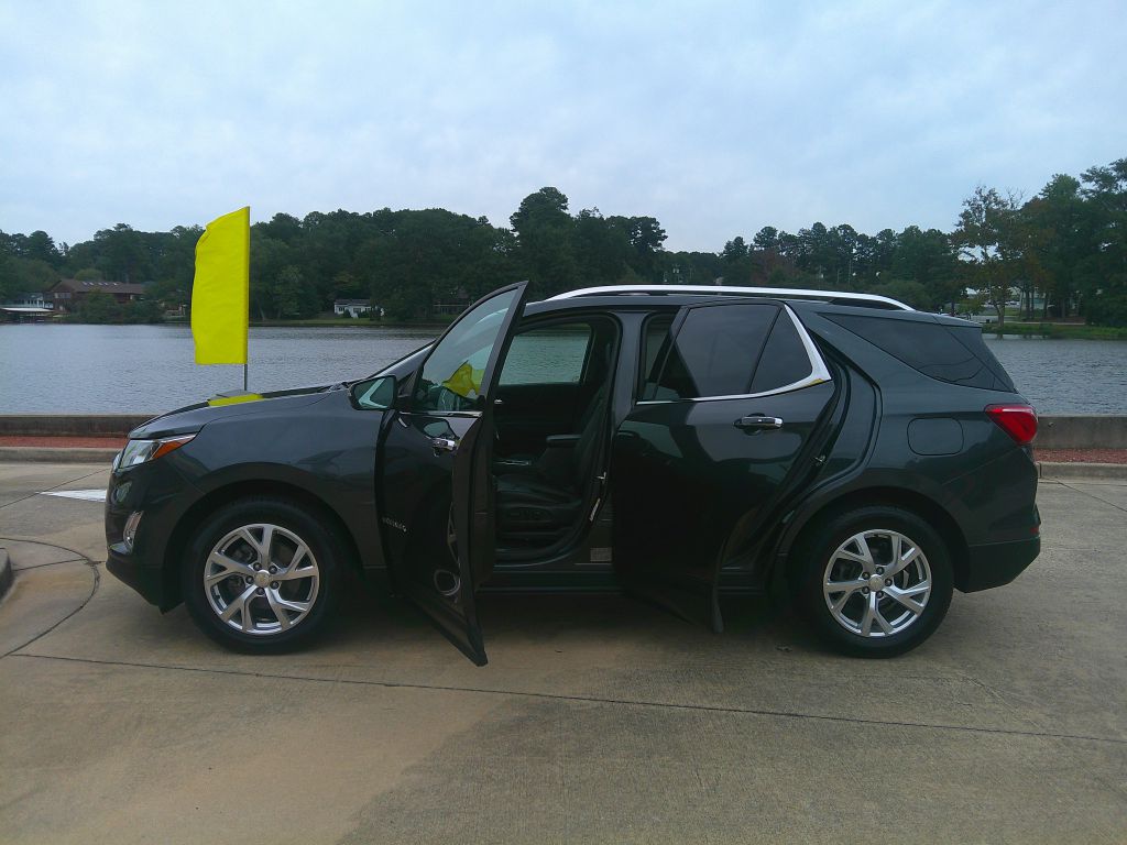 Photo 6 of this CHEVROLET EQUINOX