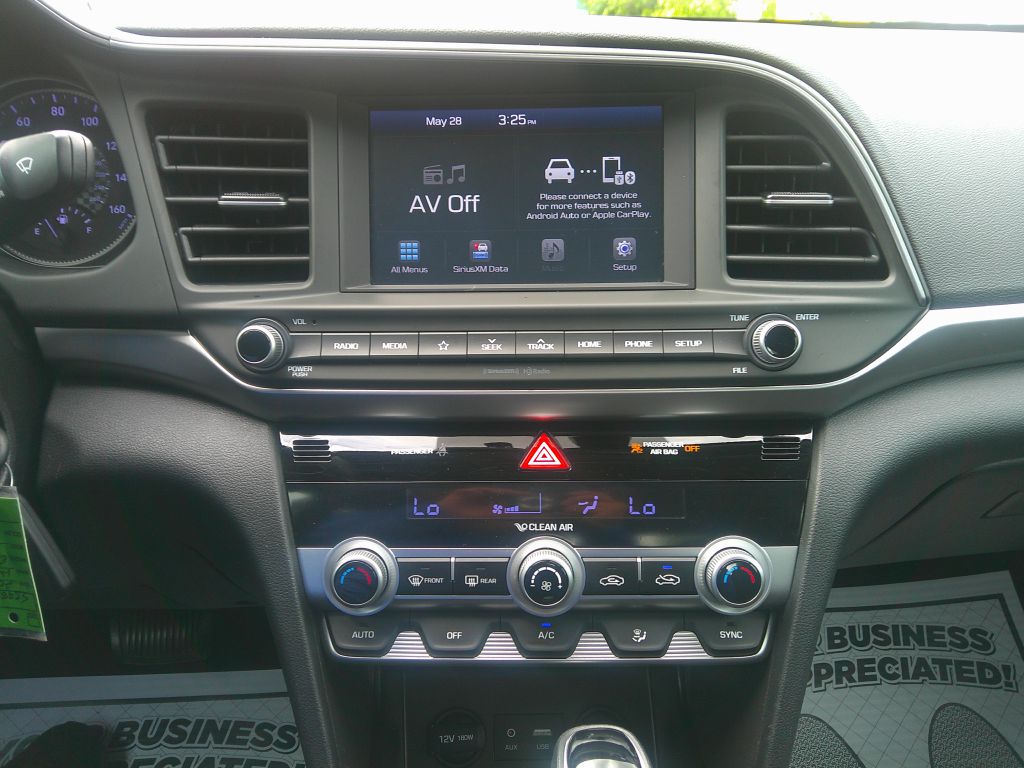 Photo 18 of this HYUNDAI ELANTRA