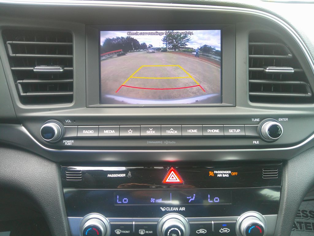 Photo 19 of this HYUNDAI ELANTRA