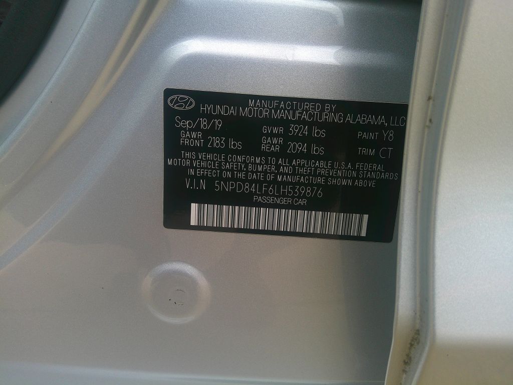 Photo 24 of this HYUNDAI ELANTRA