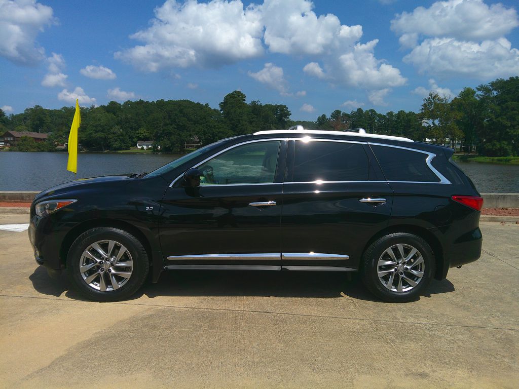 Photo 3 of this INFINITI QX60