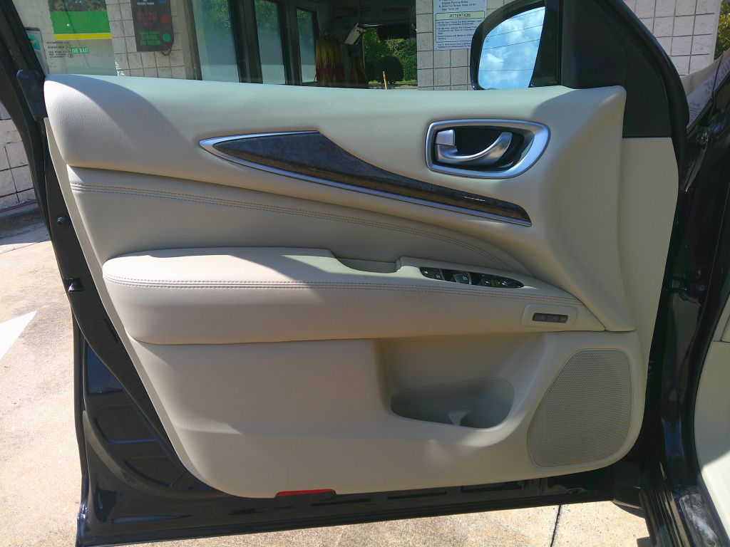 Photo 7 of this INFINITI QX60