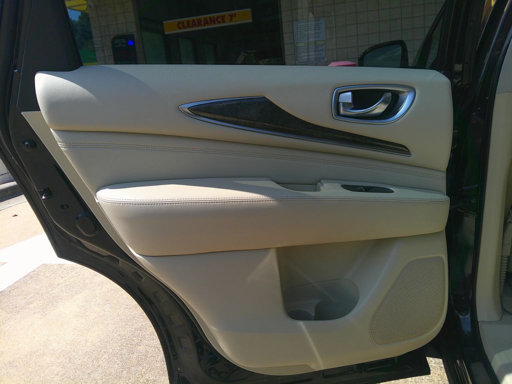 Photo 10 of this INFINITI QX60