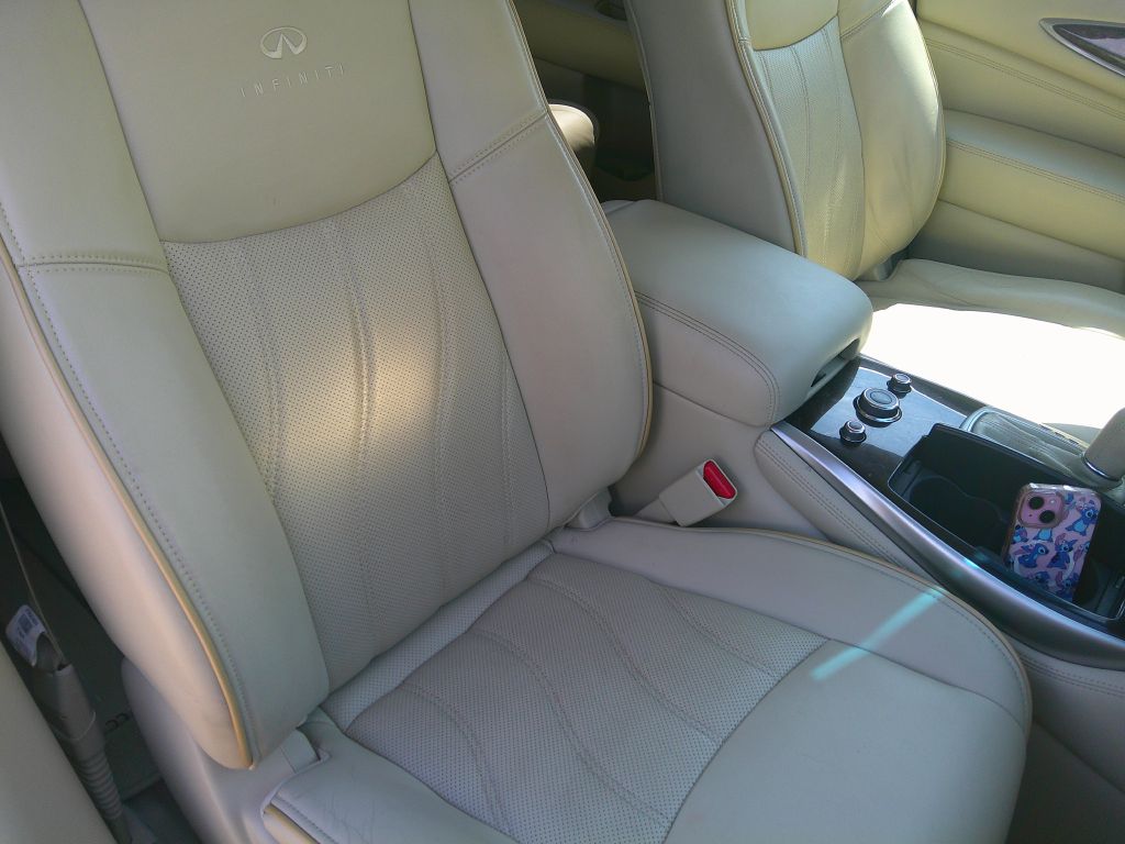 Photo 12 of this INFINITI QX60