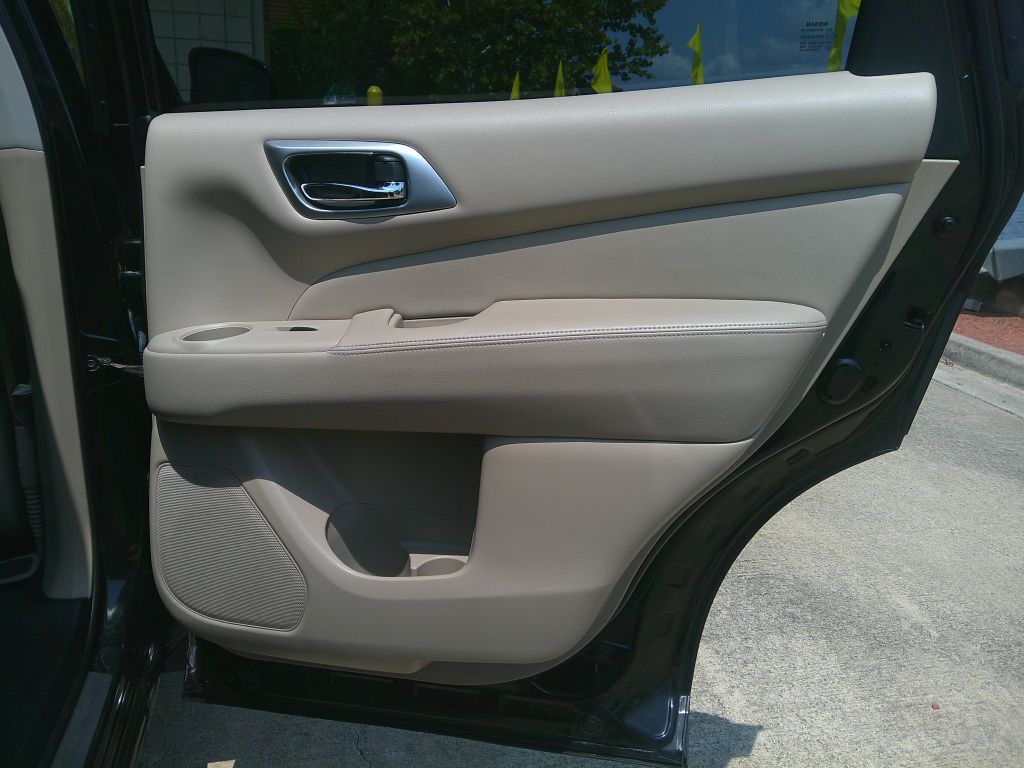 Photo 9 of this NISSAN PATHFINDER