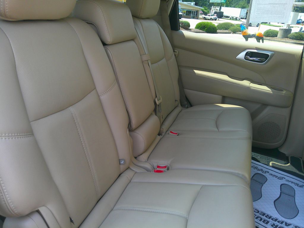 Photo 13 of this NISSAN PATHFINDER