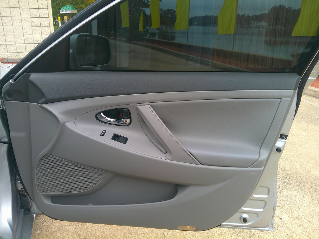 Photo 8 of this TOYOTA CAMRY