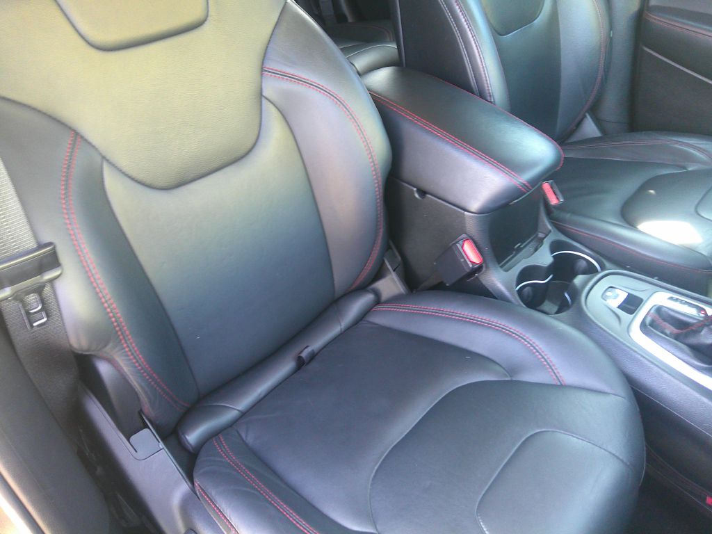 Photo 12 of this JEEP CHEROKEE