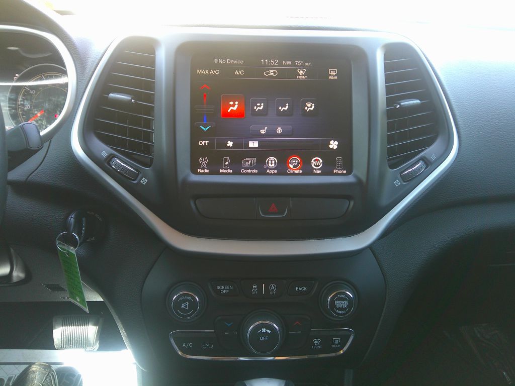 Photo 18 of this JEEP CHEROKEE