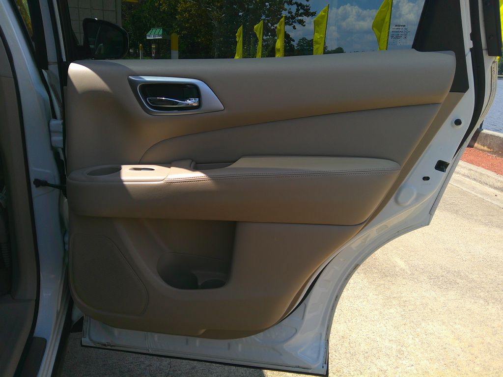 Photo 9 of this NISSAN PATHFINDER