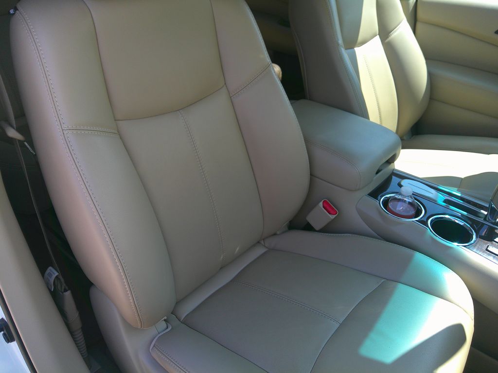 Photo 12 of this NISSAN PATHFINDER