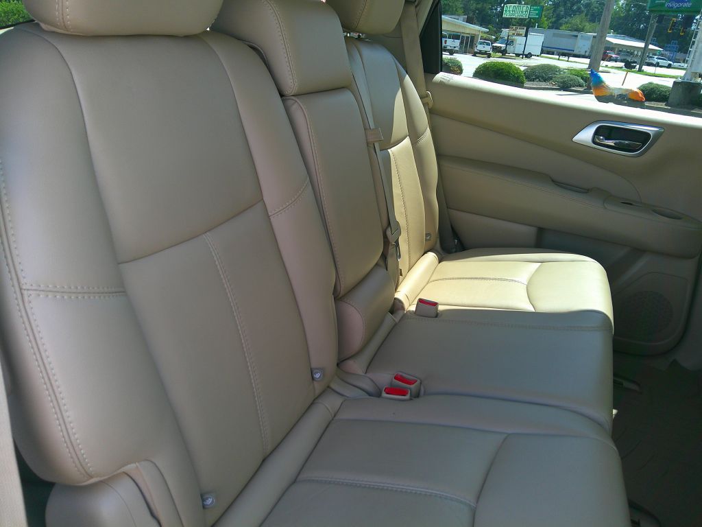 Photo 13 of this NISSAN PATHFINDER